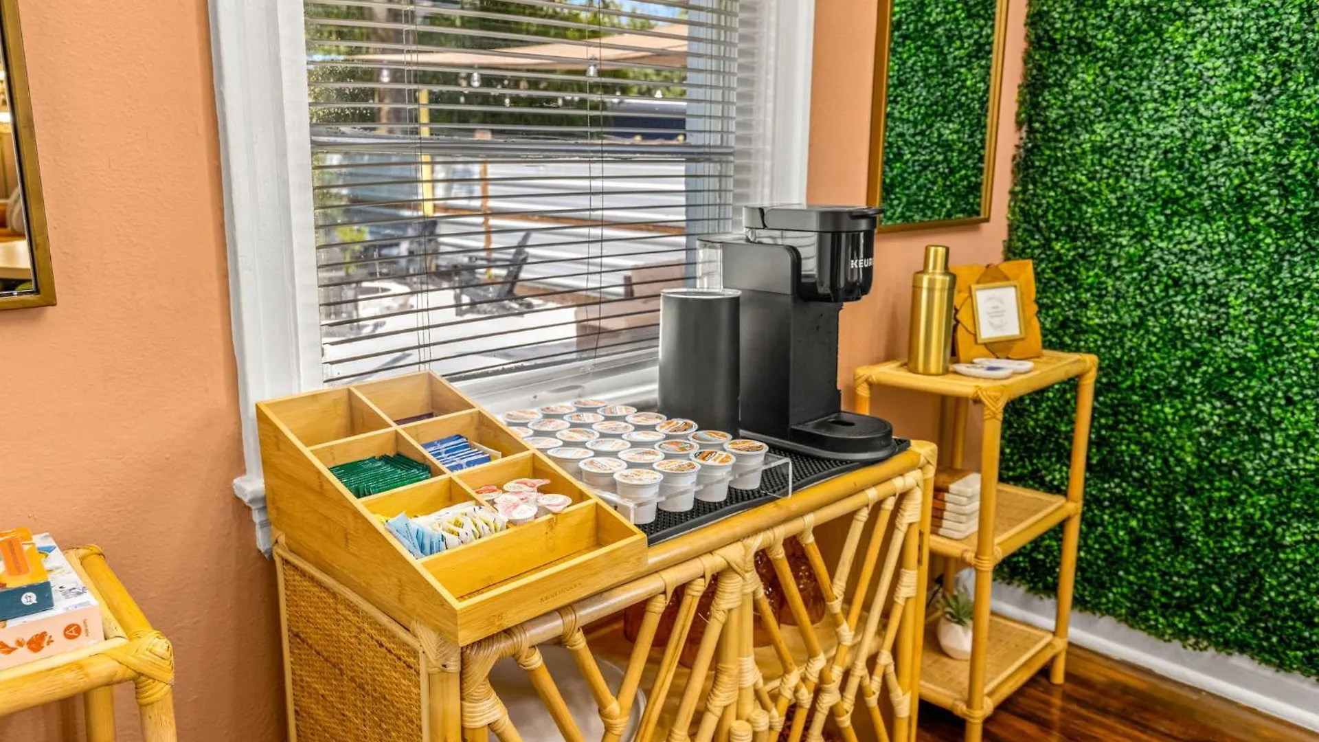 Tatil Evi Sunny Citrus Escape Min To Midtown & Dog-Friendly Villa Tampa ABD