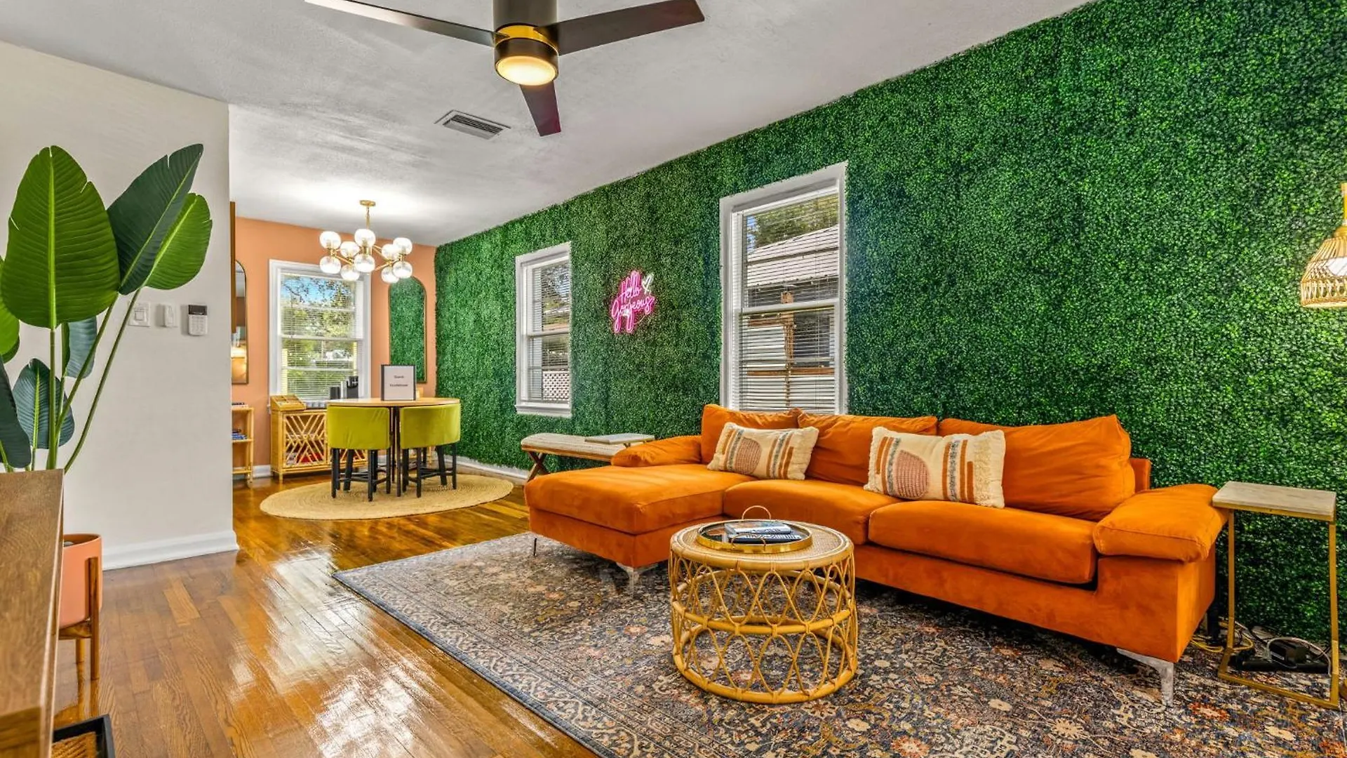 Sunny Citrus Escape Min To Midtown & Dog-Friendly Villa Tampa 0*,  ABD
